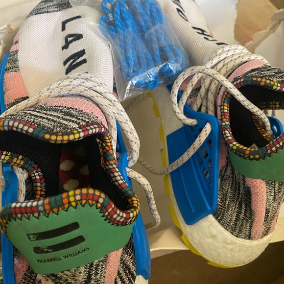 Ph. Williams Solar HU NMD
“Solar Pack "MOTH3R"” - Picture 4 of 14